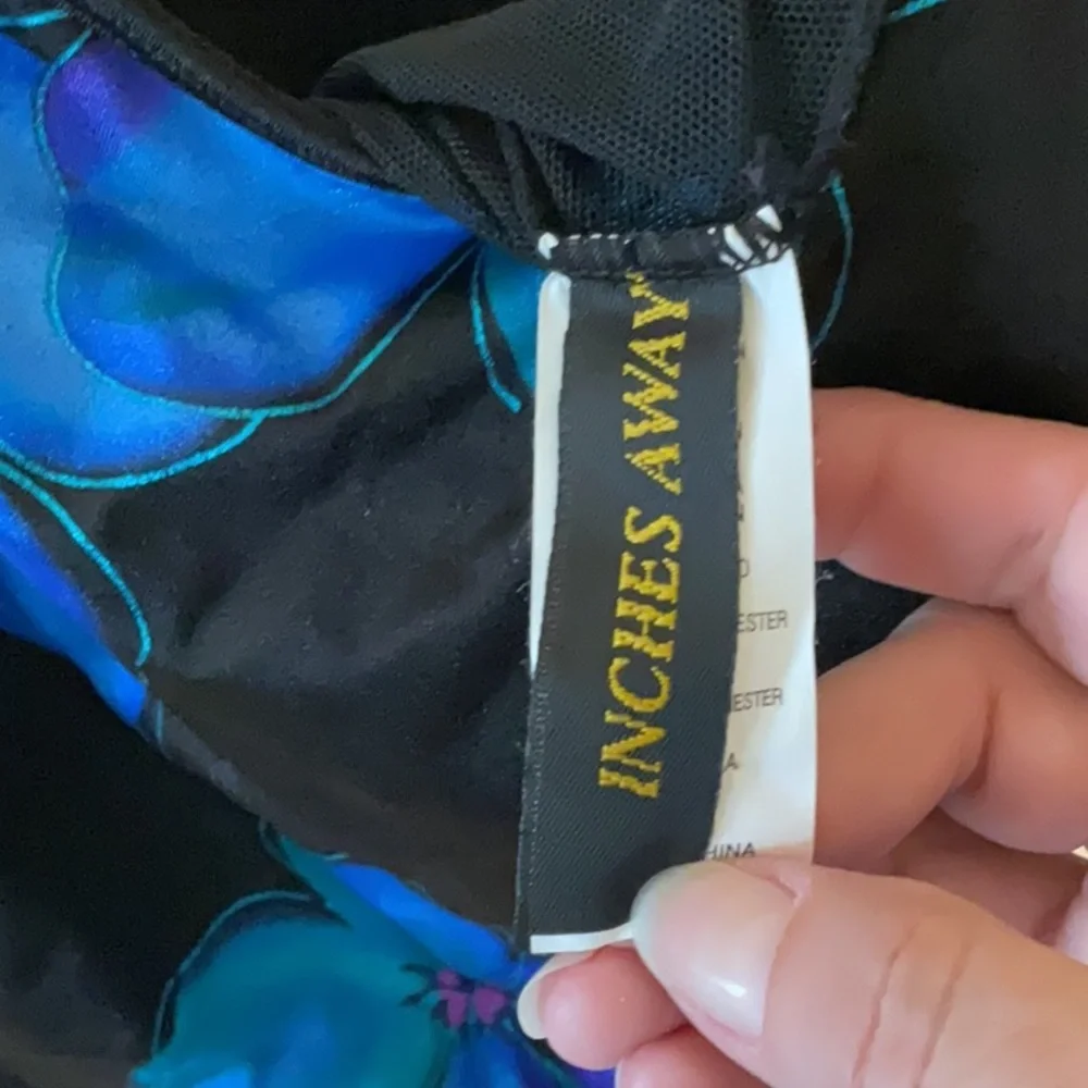🍁Inches Away bathing suit Woman’s size 10 - Picture 4 of 9